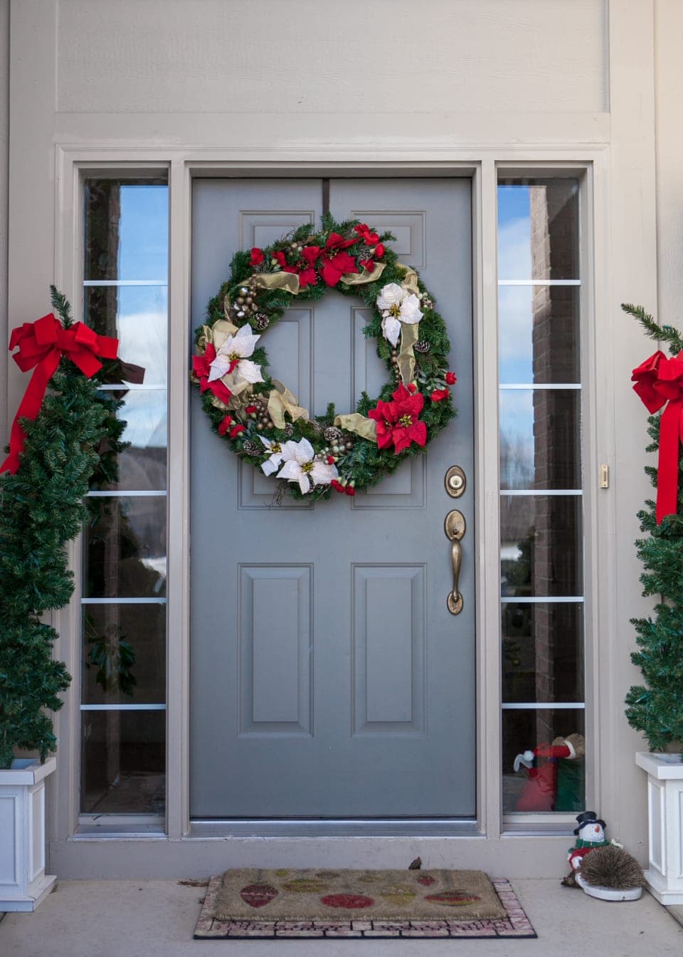Christmas villa entrance decoration in Dubai