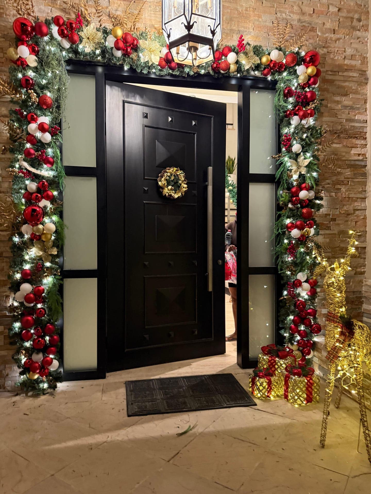 Festive Occasions Christmas decor in Dubai — festive table and room styling