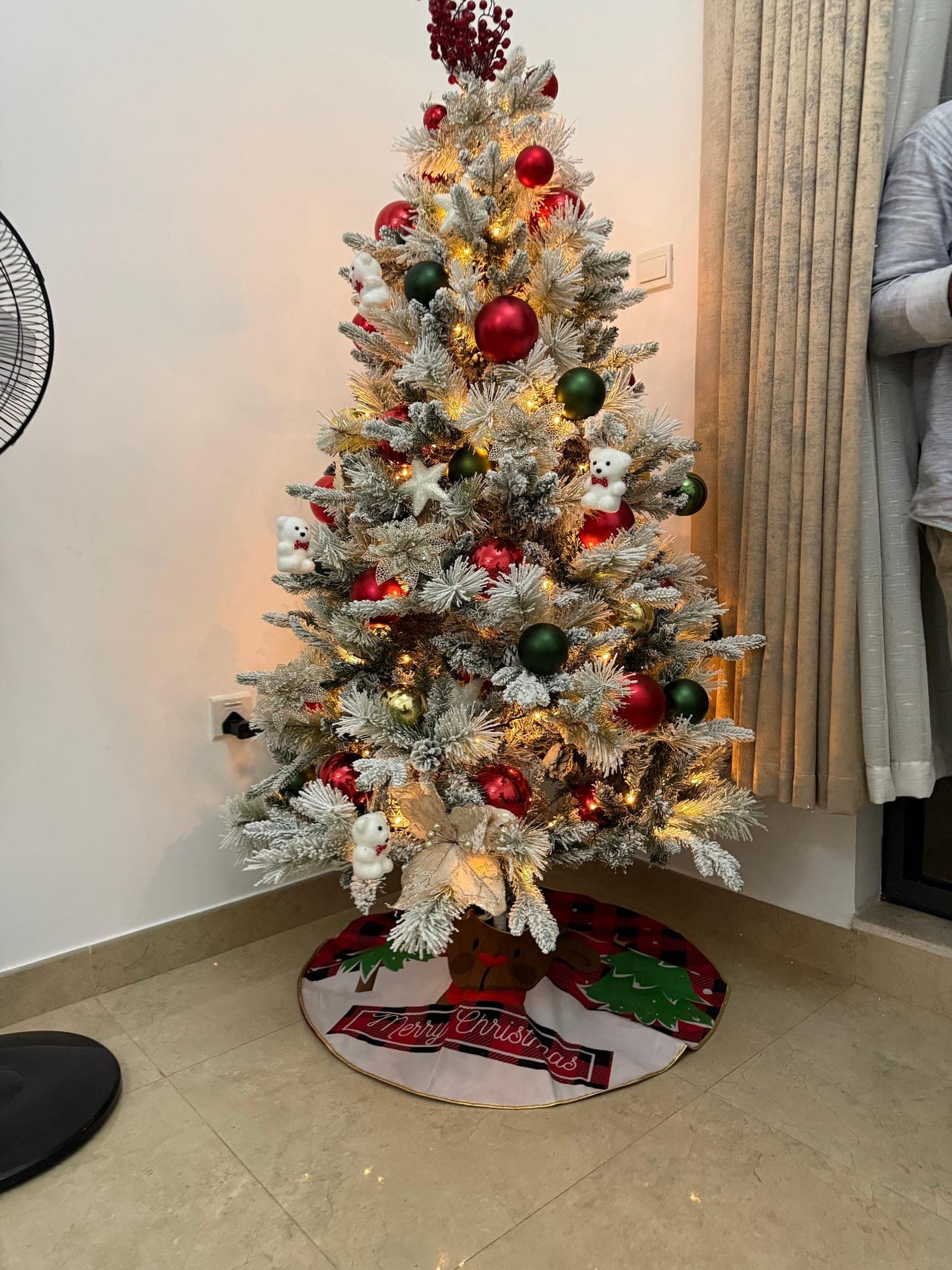 Villa Christmas decorators Dubai — Festive Occasions festive scheme
