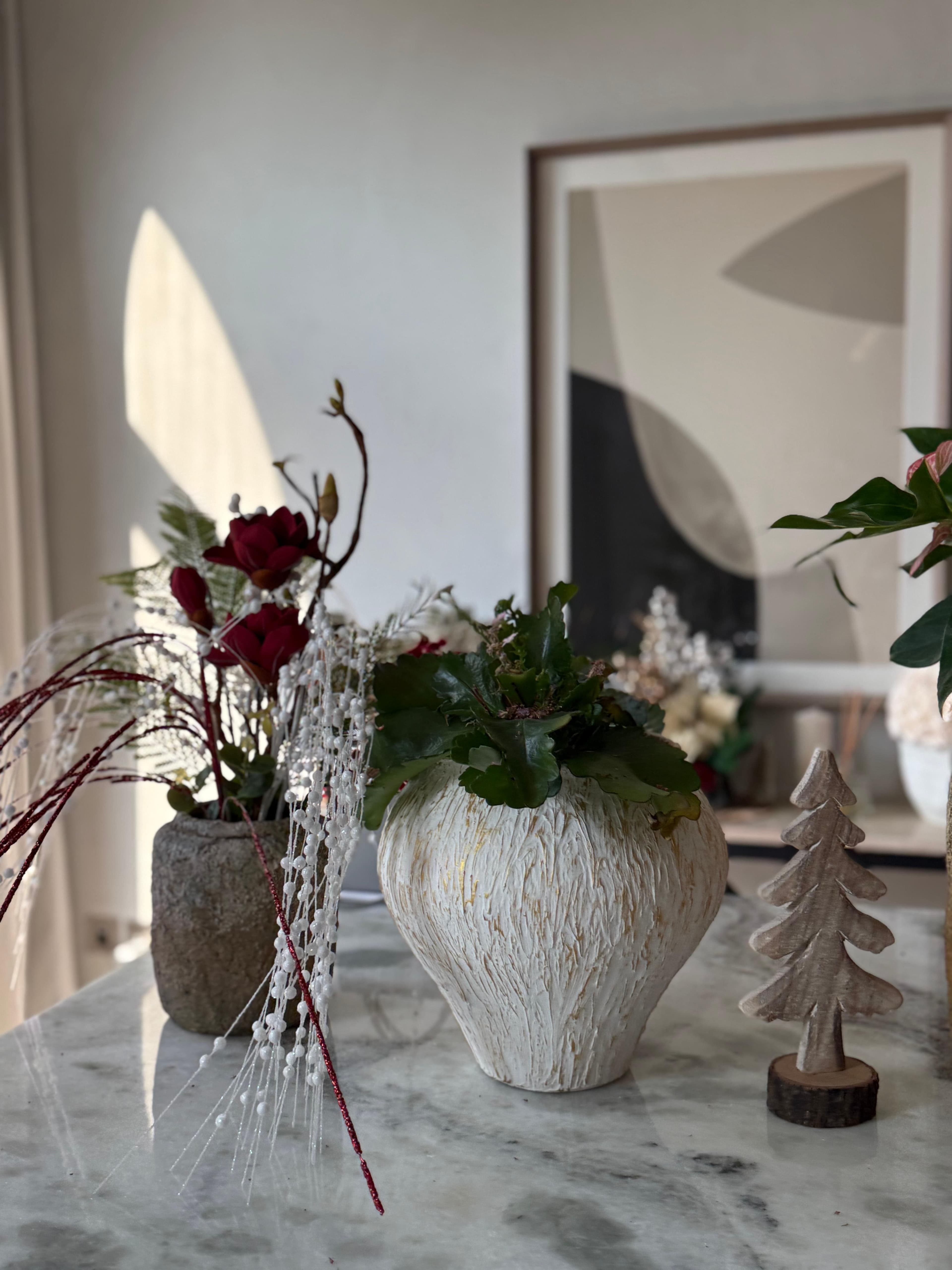 Professional Christmas decoration installation in Dubai
